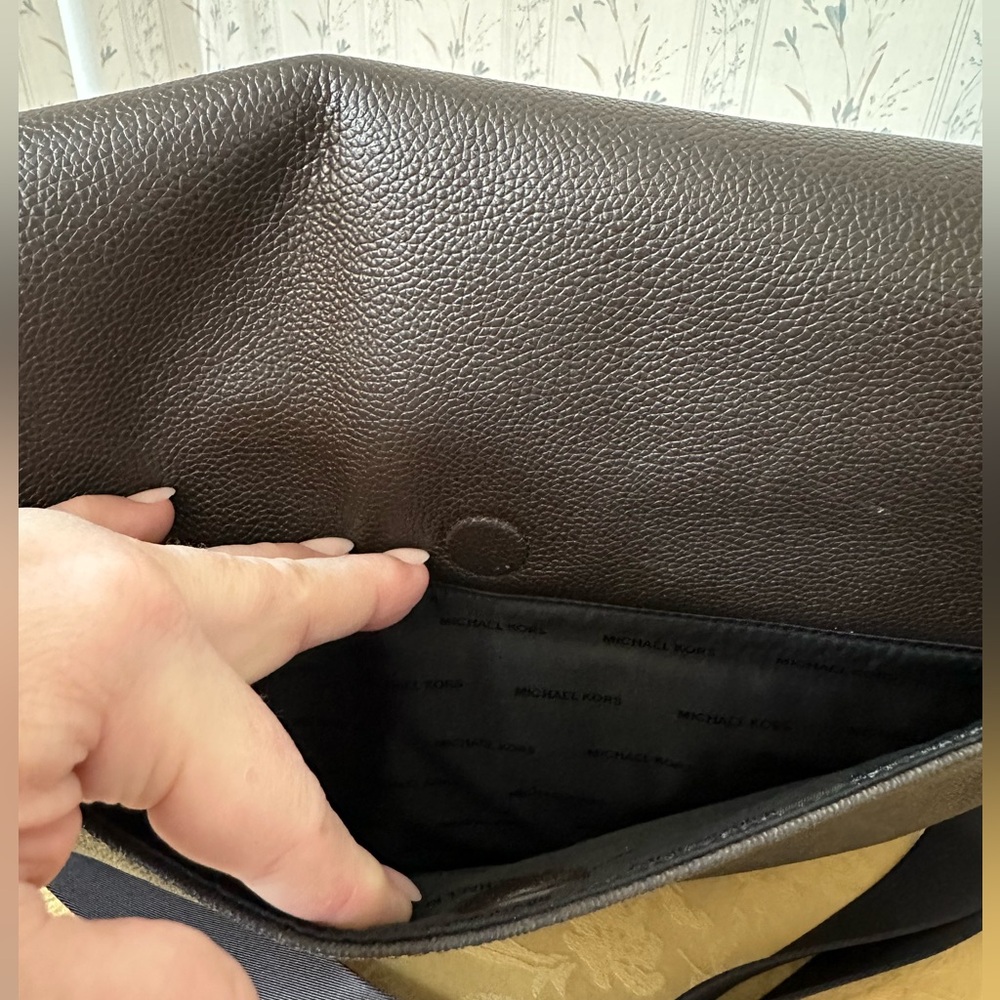 Michael Kors Brown Leather Laptop Bag - Picture 4 of 16